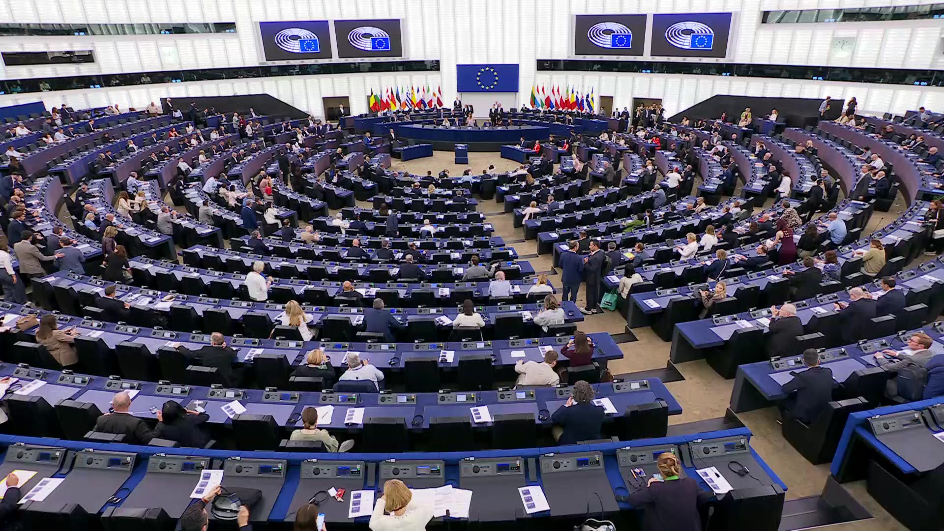 Statement by Roberta METSOLA, EP President, on the killing in Austria and the stabbing in French school, followed by a minute of silence